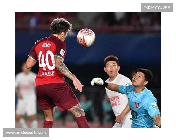 成都蓉城主场迎战河南,力争突破往绩劣势取得胜利