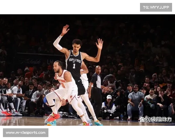 马刺再战尼克斯，文班亚马复仇之战受关注