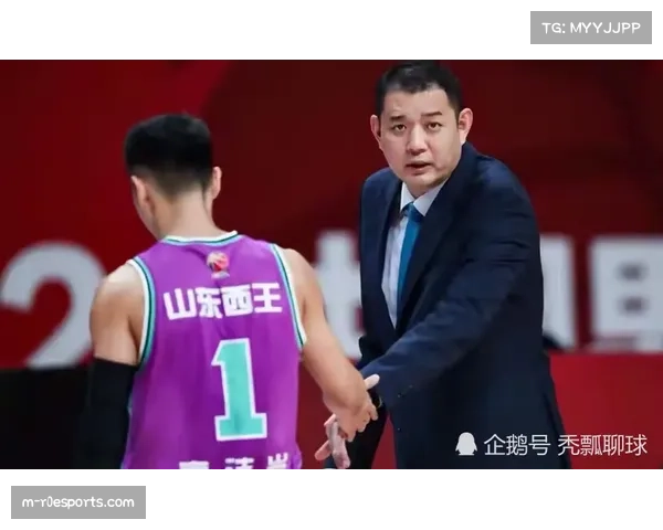 动态:某队主帅因球队进攻效率长期低迷面临下课危机 动态:某队主帅因球队进攻效率长期低迷面临下课危机