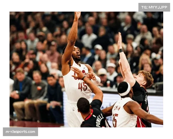 骑士149-128复仇热火,斯特鲁斯贡献29分8助攻 骑士149-128复仇热火,斯特鲁斯贡献29分8助攻